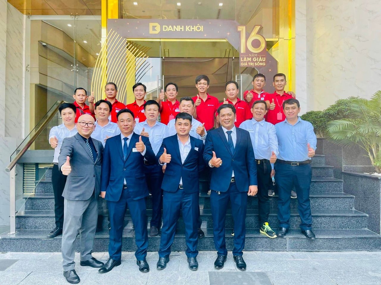 Danh Khoi Holdings - Customer Service Mindset and Business Manners
