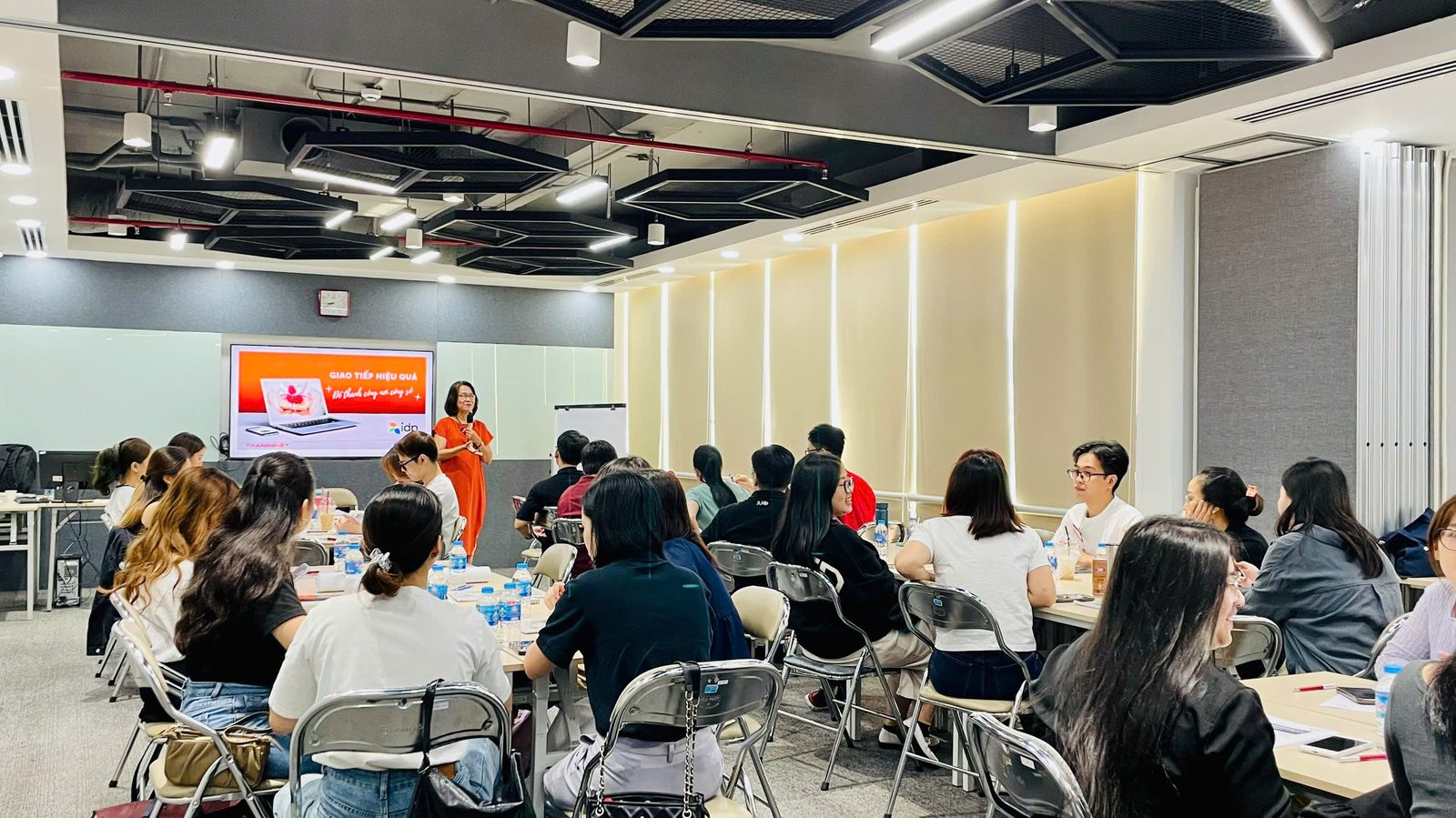 IDP - Effective Communication for Workplace Success